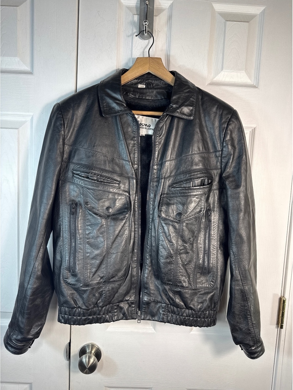 Wilsons Black Leather Jacket with Shearling Lining Size 40
